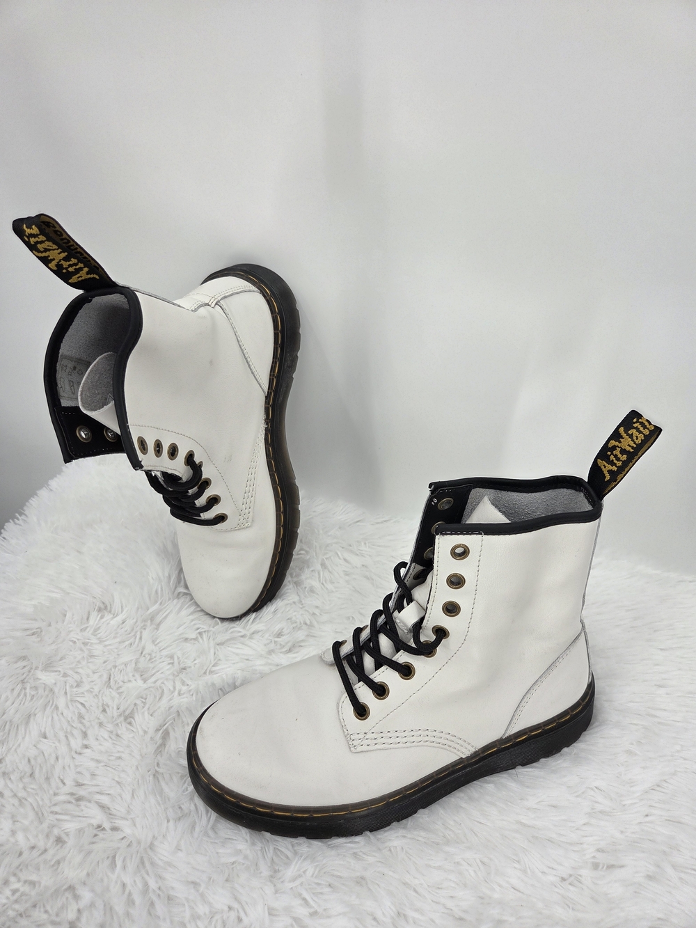 Dr. Martens Zavala White Leather 8 Eye Combat Boots Women’s 7 Men’s 6